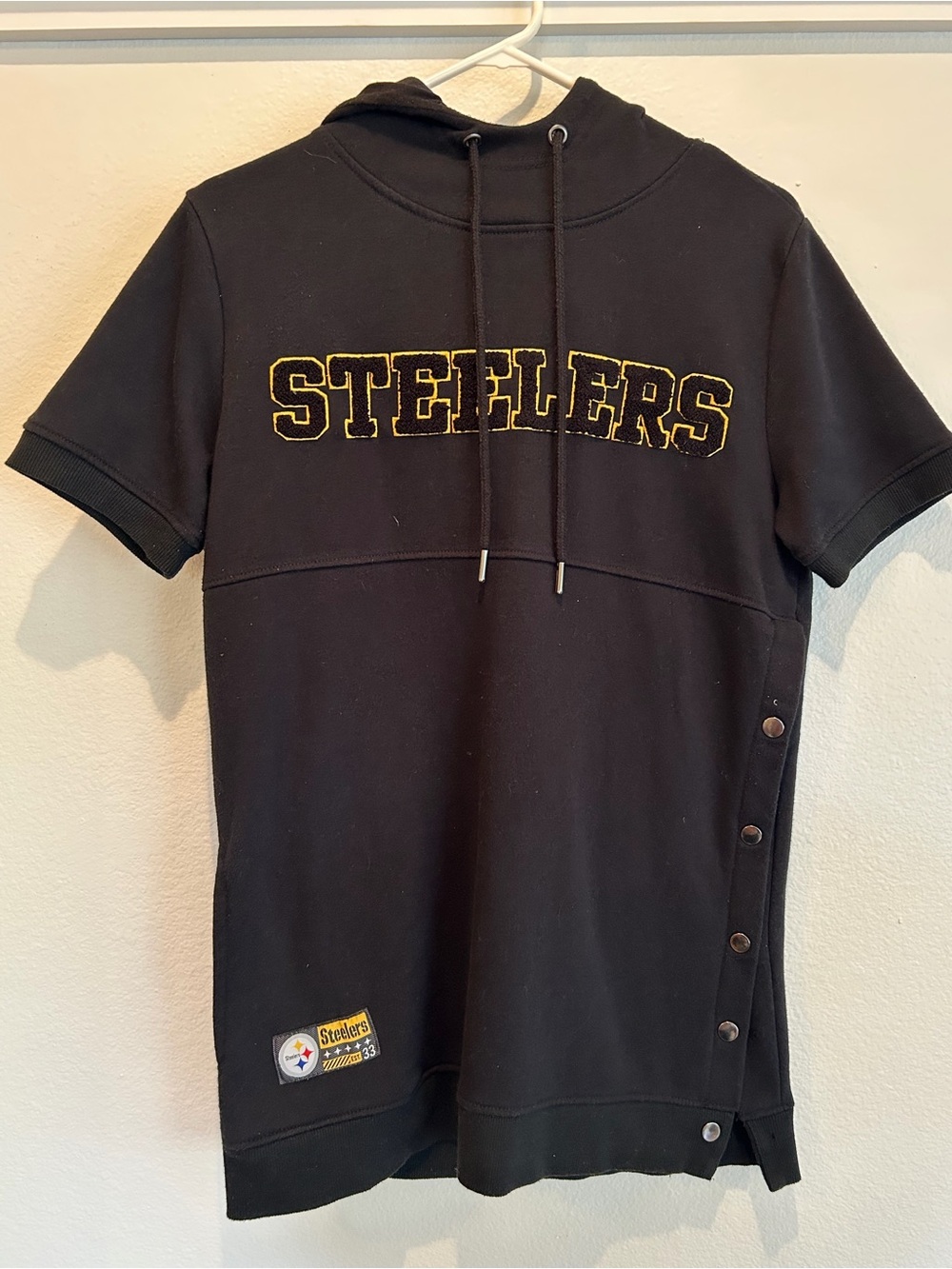Pittsburgh Steelers Black Short-Sleeve Hooded Top